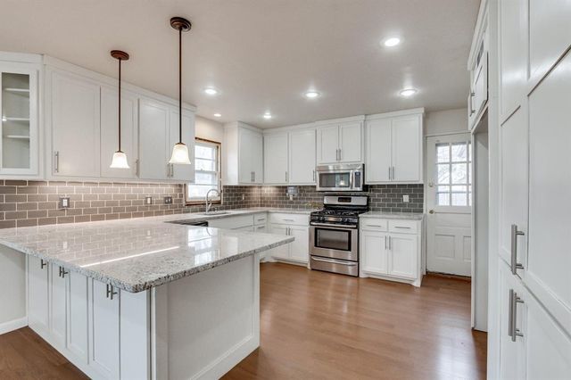 5345 NW 44th Street, Warr Acres, OK 73122