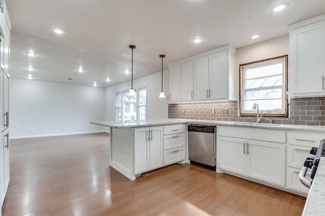 5345 NW 44th Street, Warr Acres, OK 73122