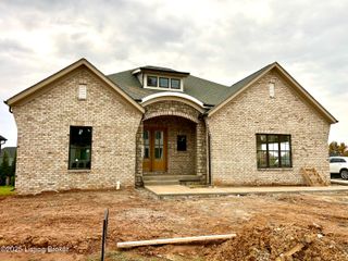 39 Thomas Farm Dr, Louisville, KY 40299