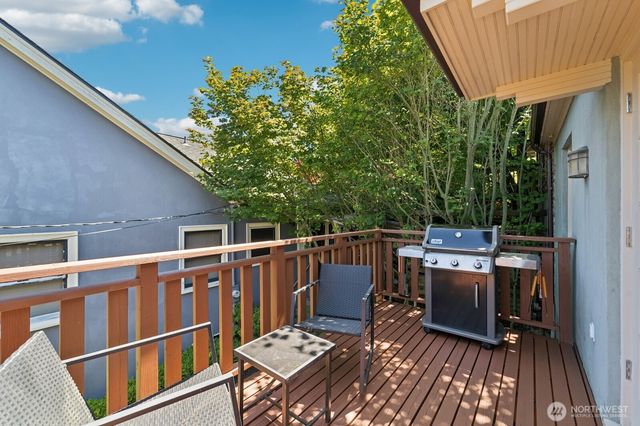 2620 Queen Anne Ave N, Seattle, WA 98109