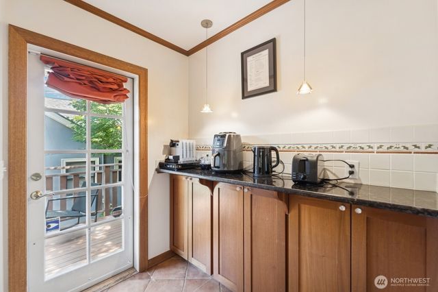 2620 Queen Anne Ave N, Seattle, WA 98109