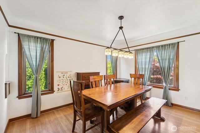 2620 Queen Anne Ave N, Seattle, WA 98109