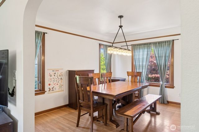 2620 Queen Anne Ave N, Seattle, WA 98109