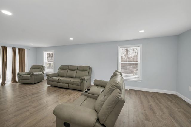 151 Tolles Street, Nashua, NH 03064