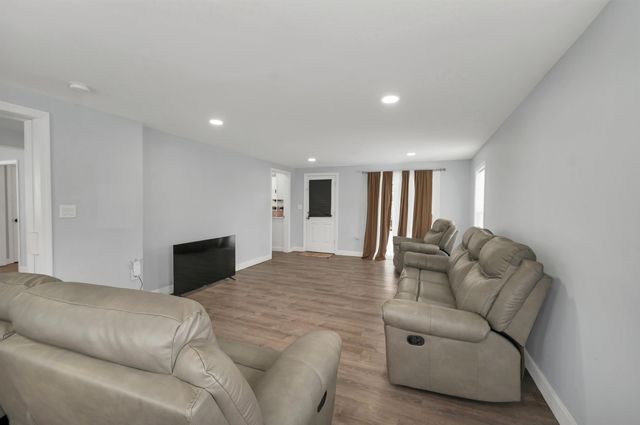 151 Tolles Street, Nashua, NH 03064