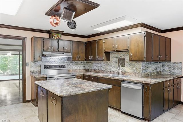 33 Whittakers Mill RD, Williamsburg, VA 23185