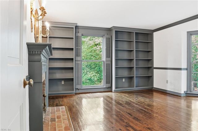 33 Whittakers Mill RD, Williamsburg, VA 23185