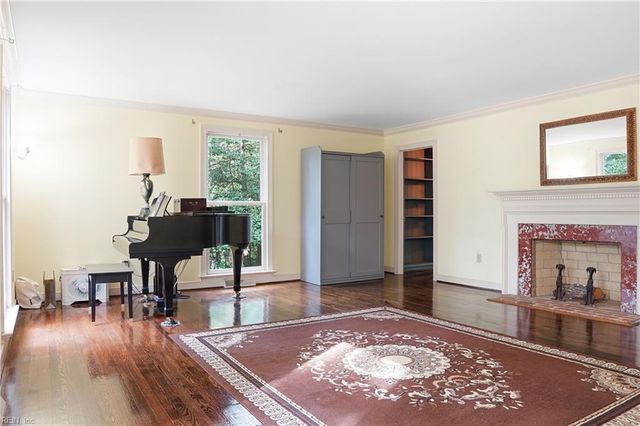 33 Whittakers Mill RD, Williamsburg, VA 23185