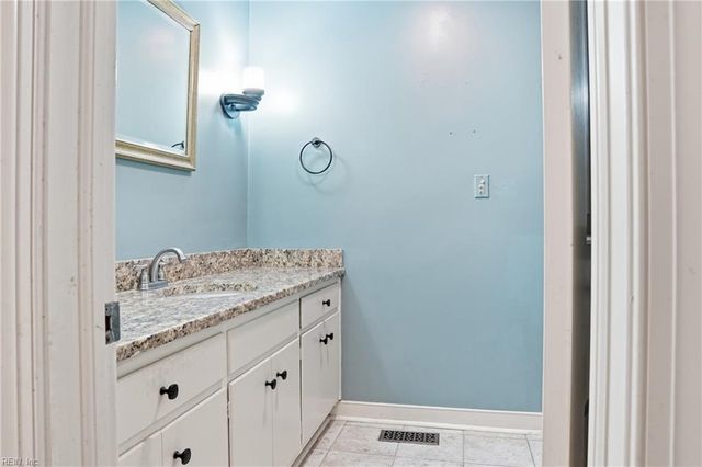 33 Whittakers Mill RD, Williamsburg, VA 23185
