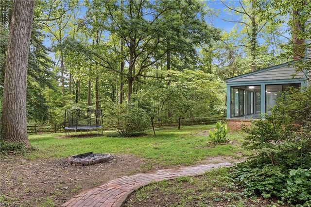 33 Whittakers Mill RD, Williamsburg, VA 23185