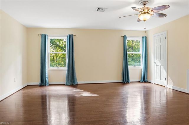 33 Whittakers Mill RD, Williamsburg, VA 23185