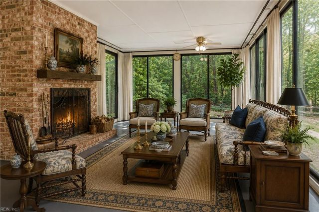 33 Whittakers Mill RD, Williamsburg, VA 23185