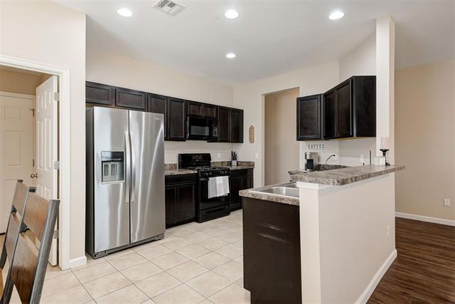 1860 Bradford Place, Newcastle, OK 73065