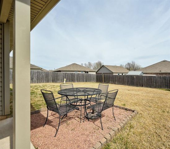 1860 Bradford Place, Newcastle, OK 73065