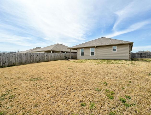 1860 Bradford Place, Newcastle, OK 73065