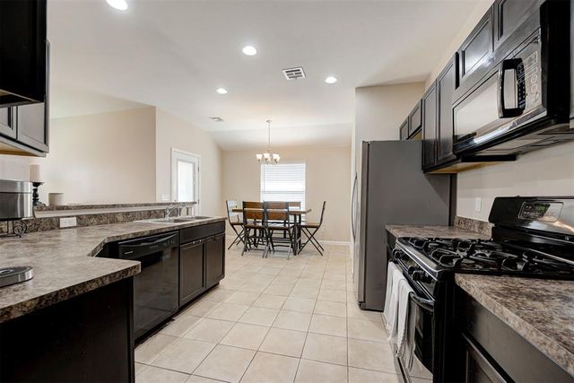 1860 Bradford Place, Newcastle, OK 73065