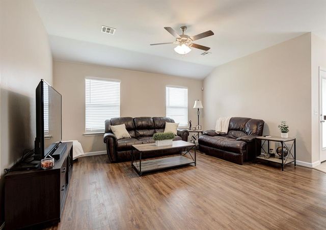 1860 Bradford Place, Newcastle, OK 73065