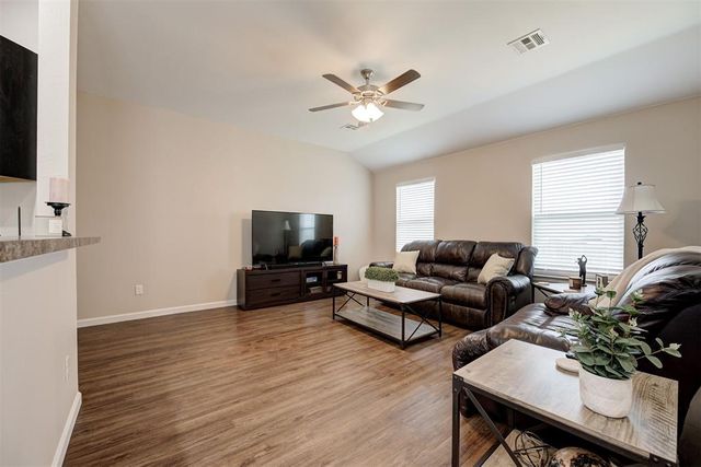1860 Bradford Place, Newcastle, OK 73065