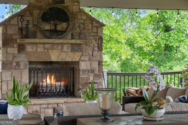 4601 N Browning Bridge Road, Gainesville, GA 30506