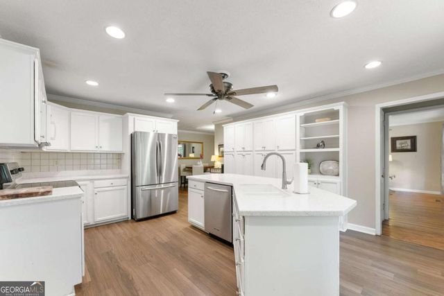 4601 N Browning Bridge Road, Gainesville, GA 30506