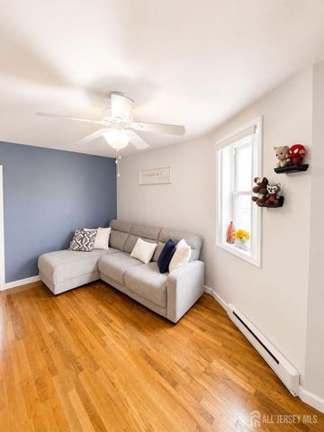 600 N 6th 2nd Floor Street N 5B, Newark, NJ 07107