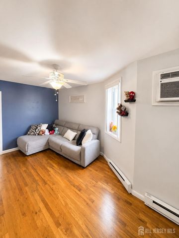 600 N 6th 2nd Floor Street N 5B, Newark, NJ 07107
