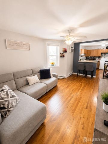 600 N 6th 2nd Floor Street N 5B, Newark, NJ 07107