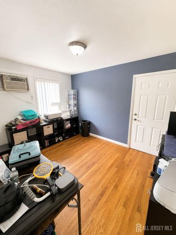 600 N 6th 2nd Floor Street N 5B, Newark, NJ 07107
