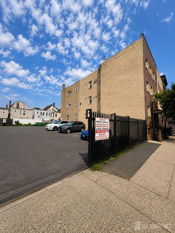 600 N 6th 2nd Floor Street N 5B, Newark, NJ 07107