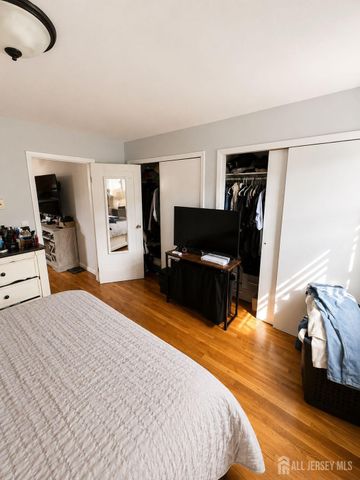 600 N 6th 2nd Floor Street N 5B, Newark, NJ 07107