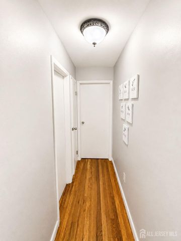 600 N 6th 2nd Floor Street N 5B, Newark, NJ 07107