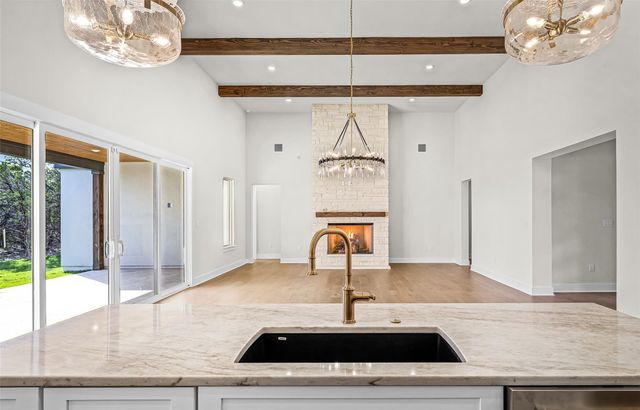 6513 Lavish BND, Jonestown, TX 78645