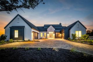 6513 Lavish BND, Jonestown, TX 78645