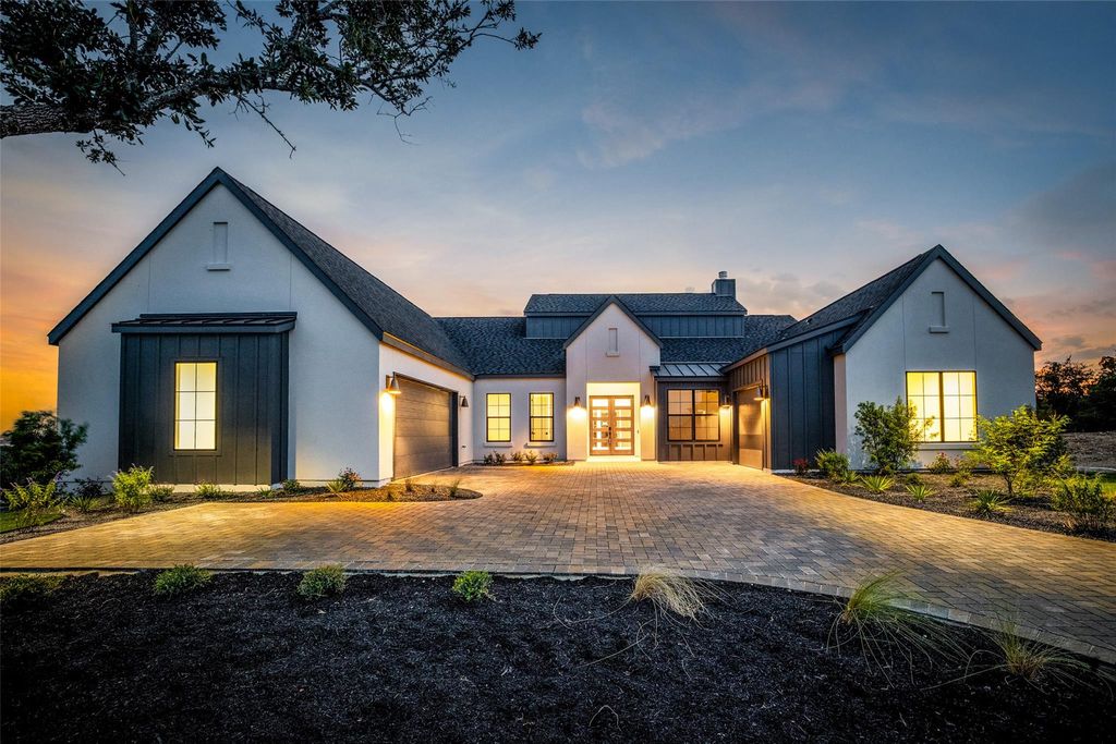 6513 Lavish BND, Jonestown, TX 78645