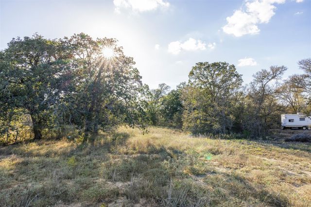 175 Romberg RD, Dale, TX 78616
