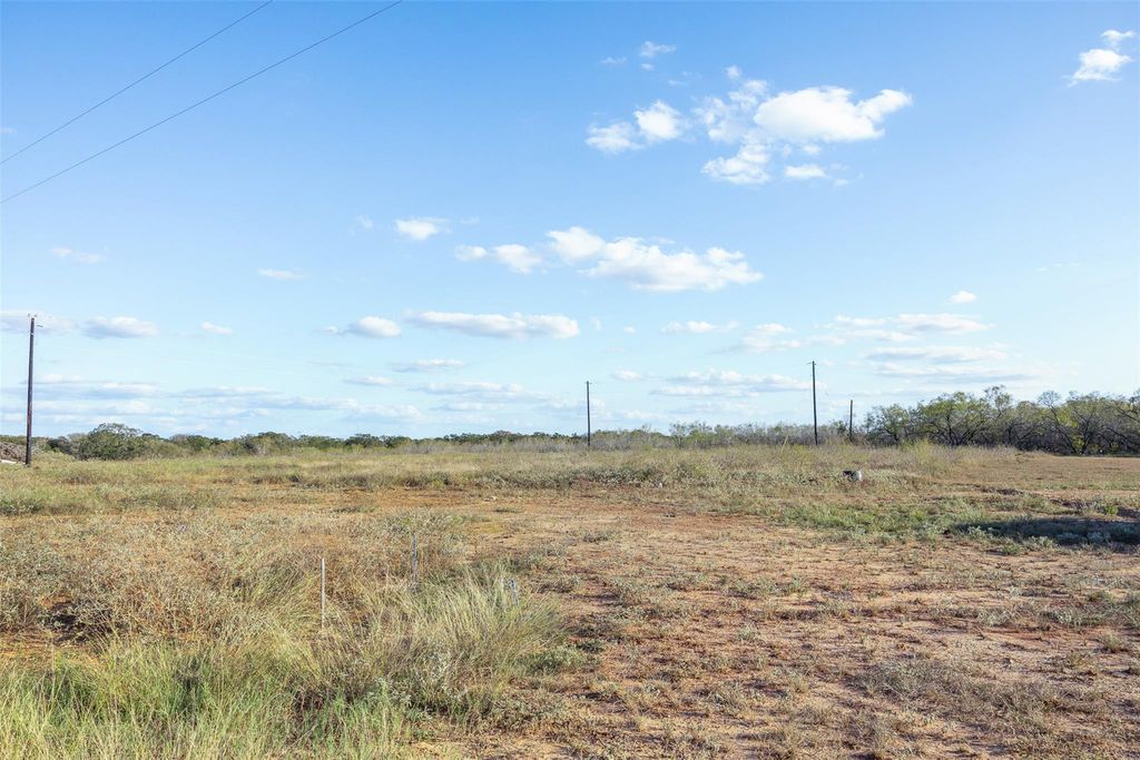 175 Romberg RD, Dale, TX 78616