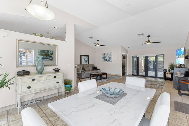 12455 SW 7th Place, Davie, FL 33325