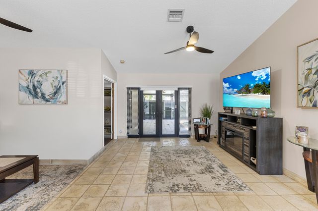 12455 SW 7th Place, Davie, FL 33325