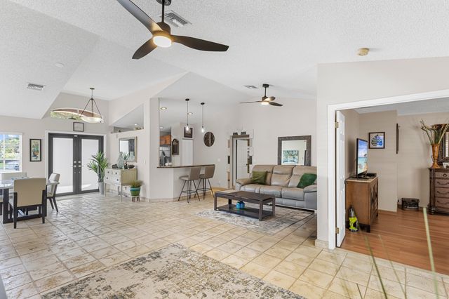 12455 SW 7th Place, Davie, FL 33325