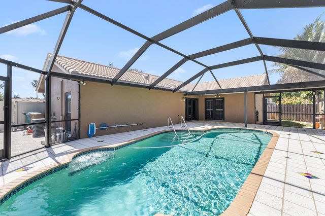 12455 SW 7th Place, Davie, FL 33325