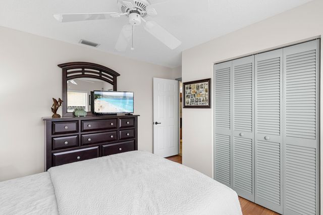 12455 SW 7th Place, Davie, FL 33325