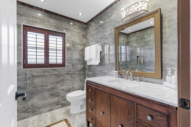 12455 SW 7th Place, Davie, FL 33325