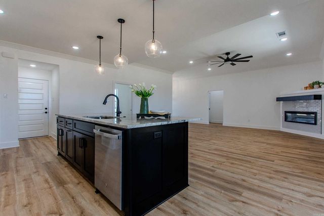 912 Conrad Cove, Jacksonville, AR 72076