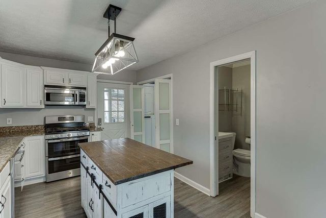 4008 Donna Drive, Gainesville, GA 30506