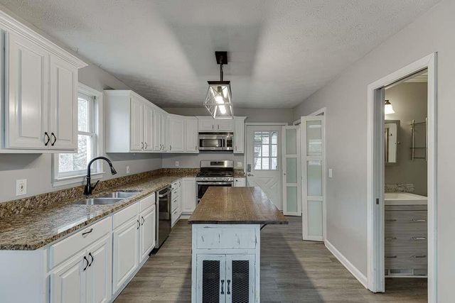 4008 Donna Drive, Gainesville, GA 30506