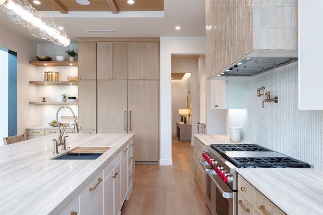 6632 Azalea Lane, Dallas, TX 75230