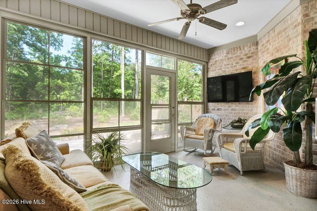 697 Jenoa Loop, Castle Hayne, NC 28429