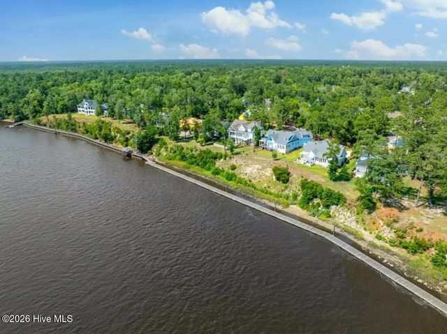 697 Jenoa Loop, Castle Hayne, NC 28429