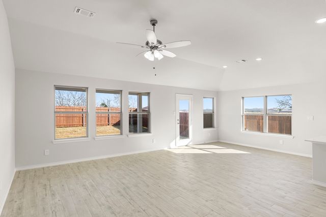 7704 Kingfisher Road, Aubrey, TX 76227