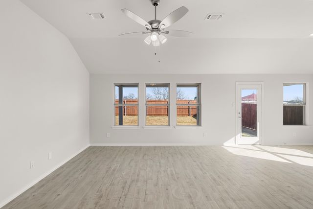 7704 Kingfisher Road, Aubrey, TX 76227